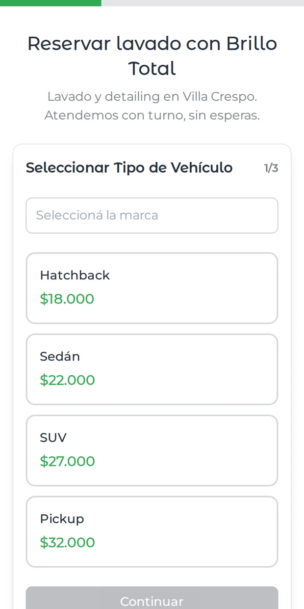 Pantalla de reserva de WYCAA en un celular, con los tipos de vehículo y sus precios.